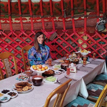 Отель Zalkar Yurt Camp Song-Kul Экстерьер фото