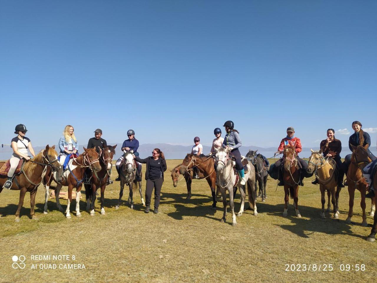 Отель Zalkar Yurt Camp Song-Kul Экстерьер фото
