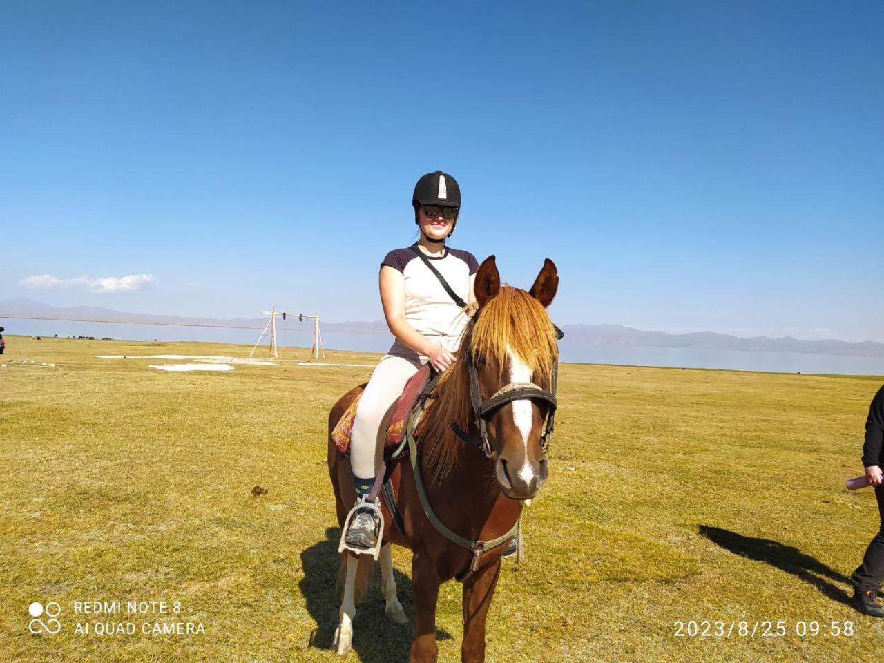 Отель Zalkar Yurt Camp Song-Kul Экстерьер фото