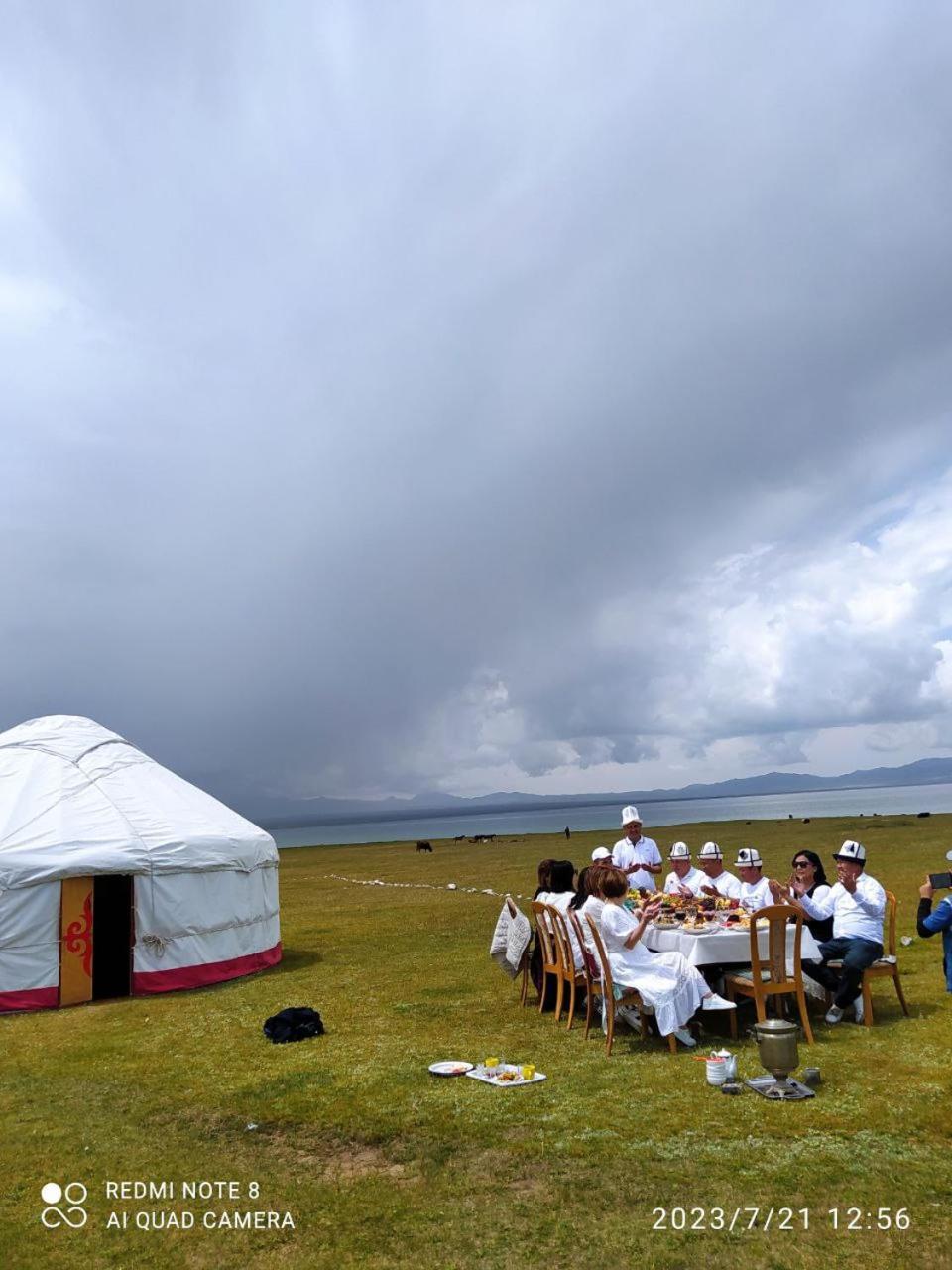 Отель Zalkar Yurt Camp Song-Kul Экстерьер фото