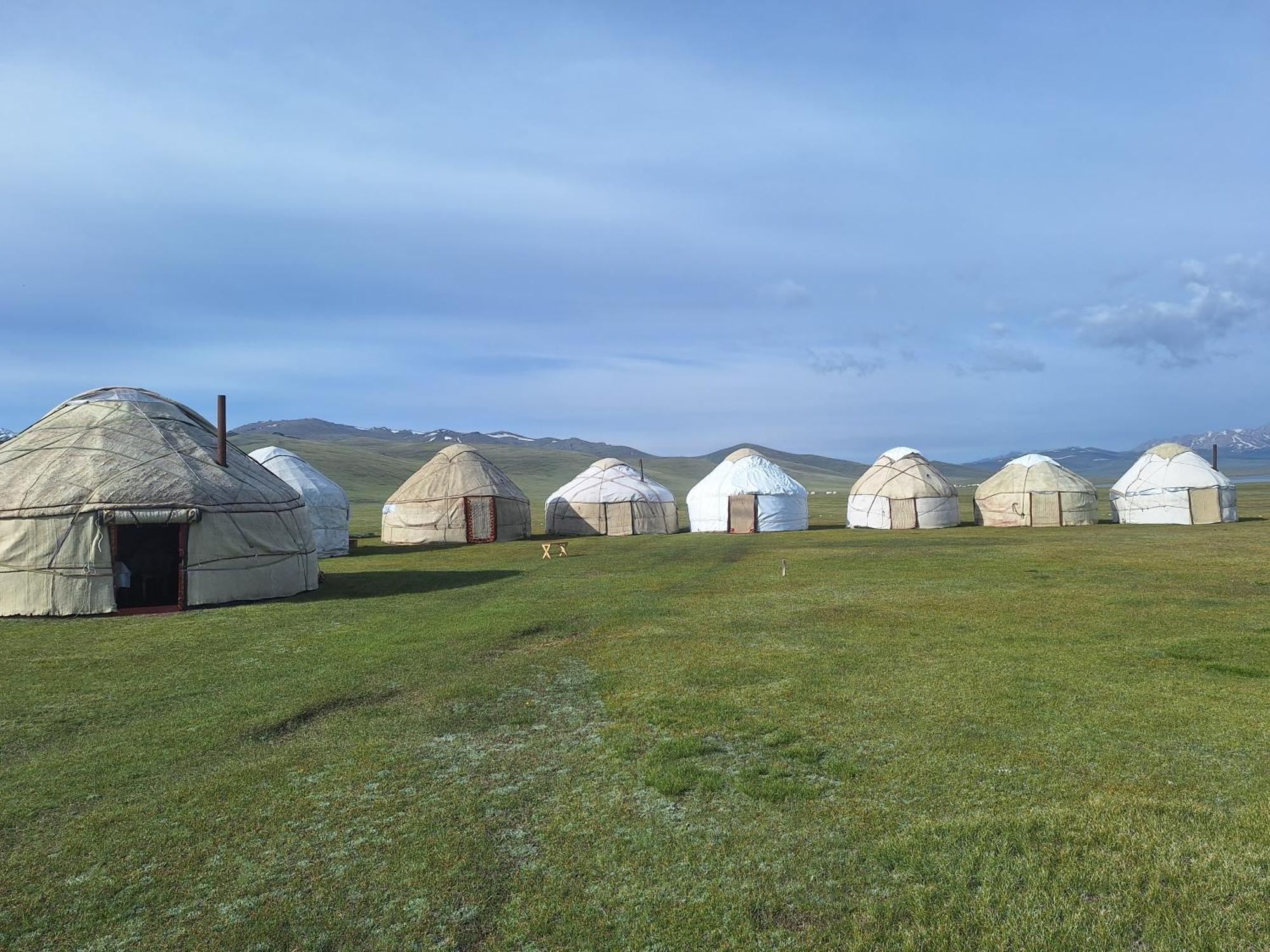 Отель Zalkar Yurt Camp Song-Kul Экстерьер фото