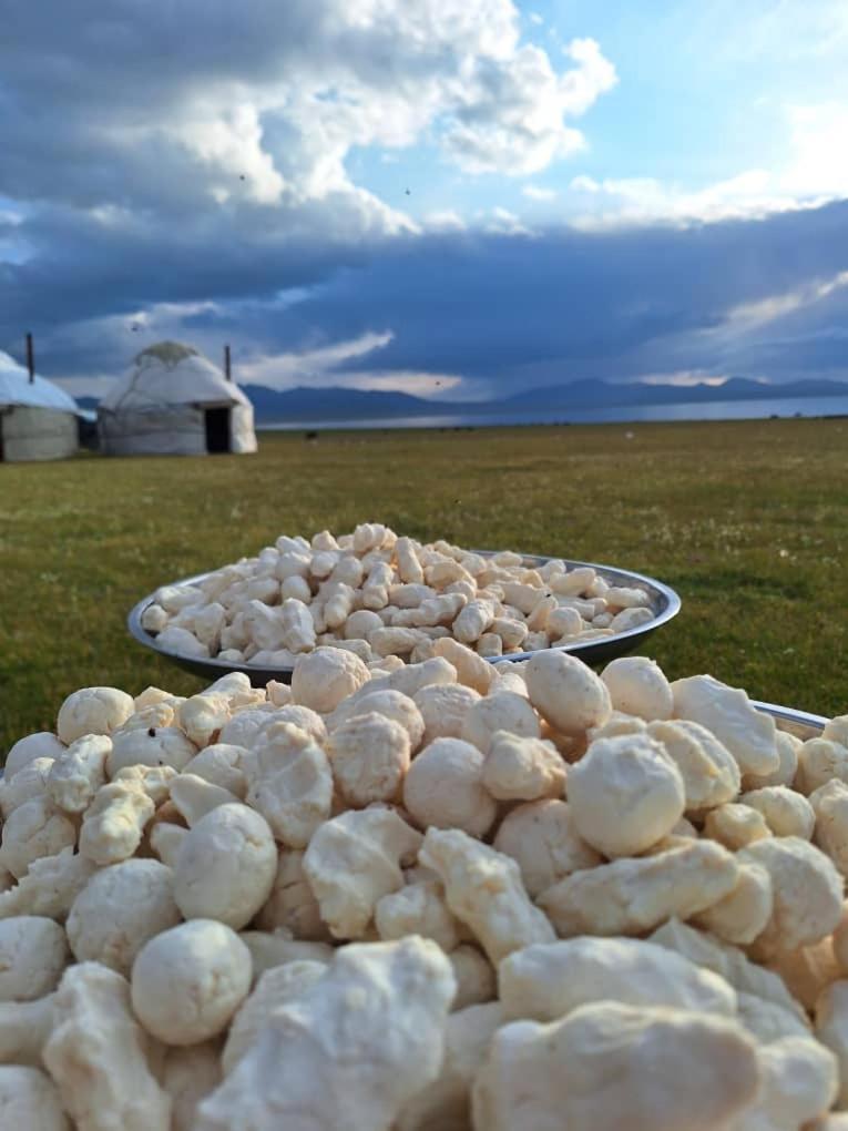 Отель Zalkar Yurt Camp Song-Kul Экстерьер фото