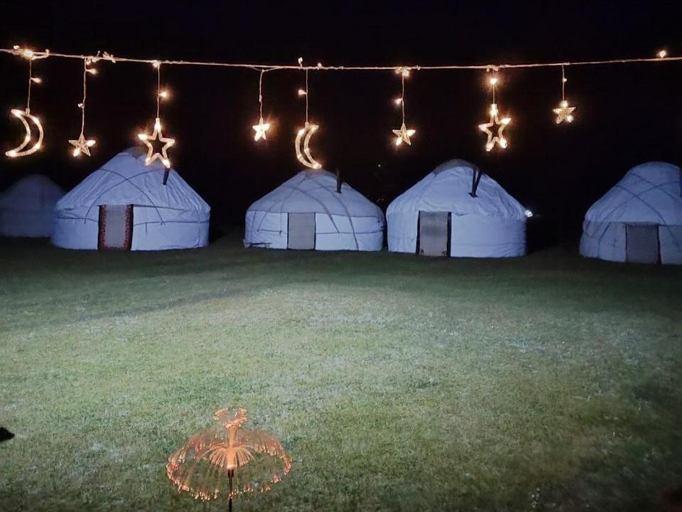 Отель Zalkar Yurt Camp Song-Kul Экстерьер фото