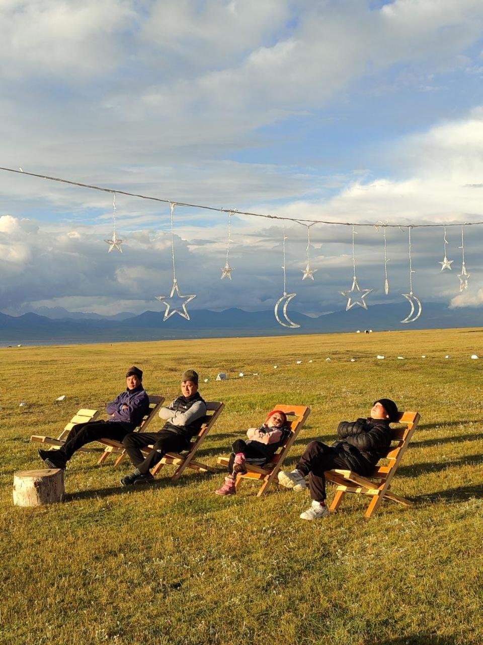 Отель Zalkar Yurt Camp Song-Kul Экстерьер фото