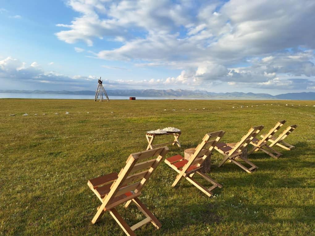 Отель Zalkar Yurt Camp Song-Kul Экстерьер фото