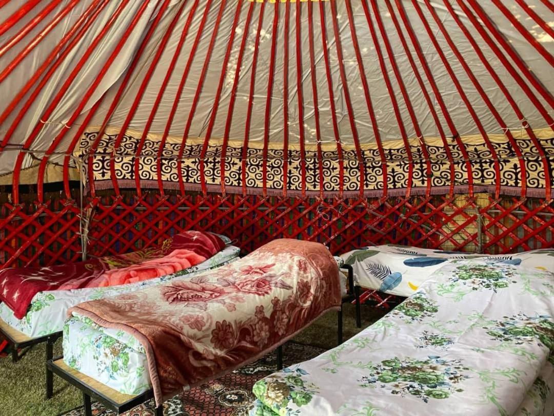 Отель Zalkar Yurt Camp Song-Kul Экстерьер фото