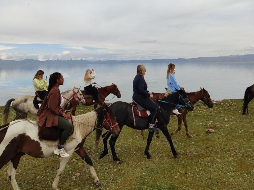 Отель Zalkar Yurt Camp Song-Kul Экстерьер фото