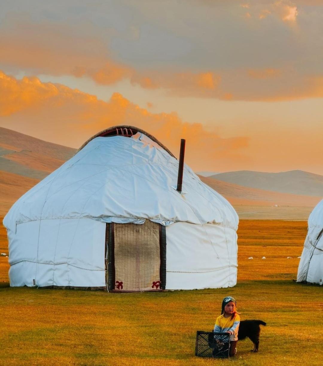 Отель Zalkar Yurt Camp Song-Kul Экстерьер фото